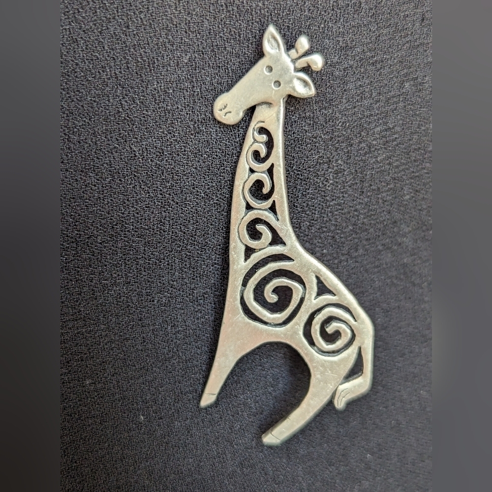 J.J. Giraffe Brooch Silver Tone pewter signed vintage, 2" Swirl design